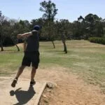 Disc golf throwing technique