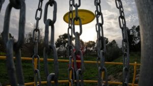 Disc golf putting mental game