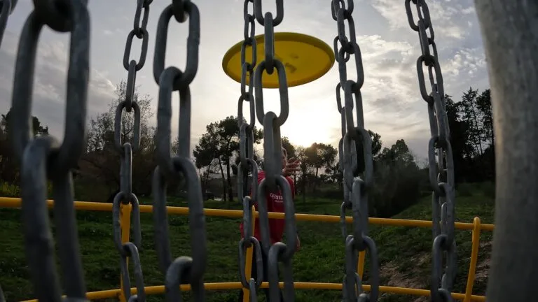 Disc golf putting mental game