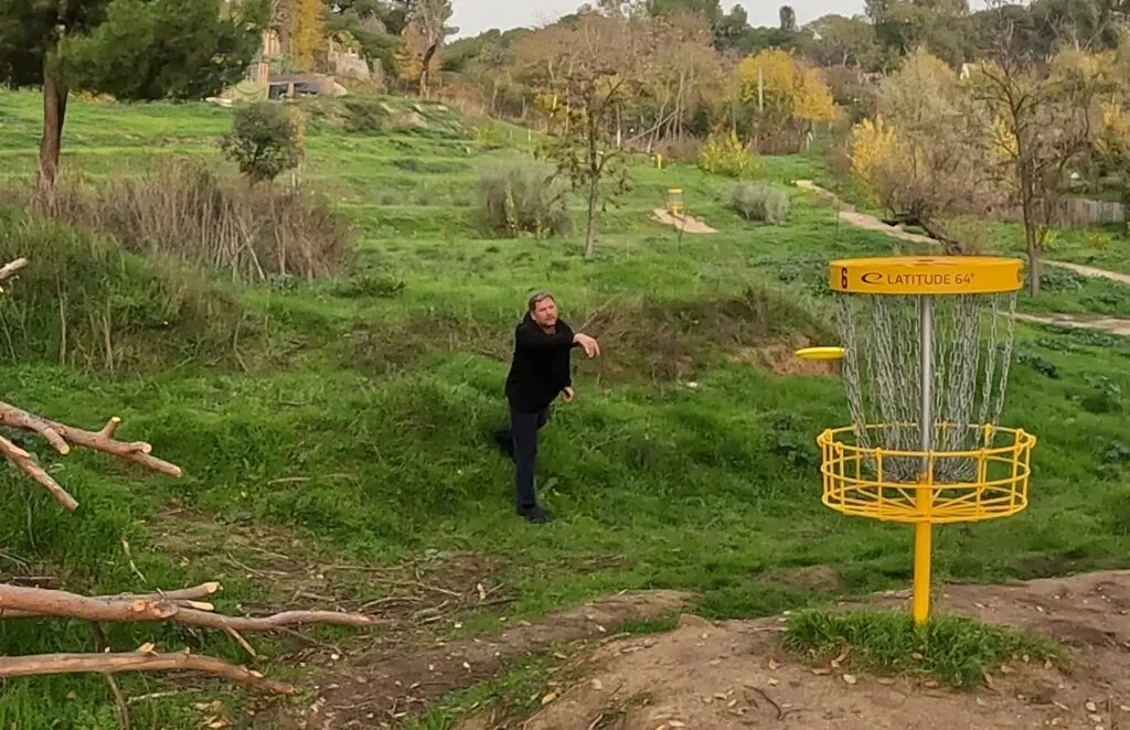 Mejora el enfoque del putt en disc golf