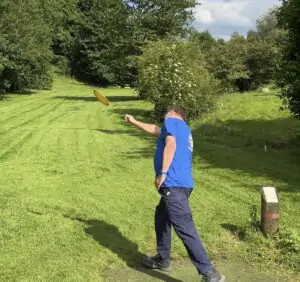 Disc golf roller shot